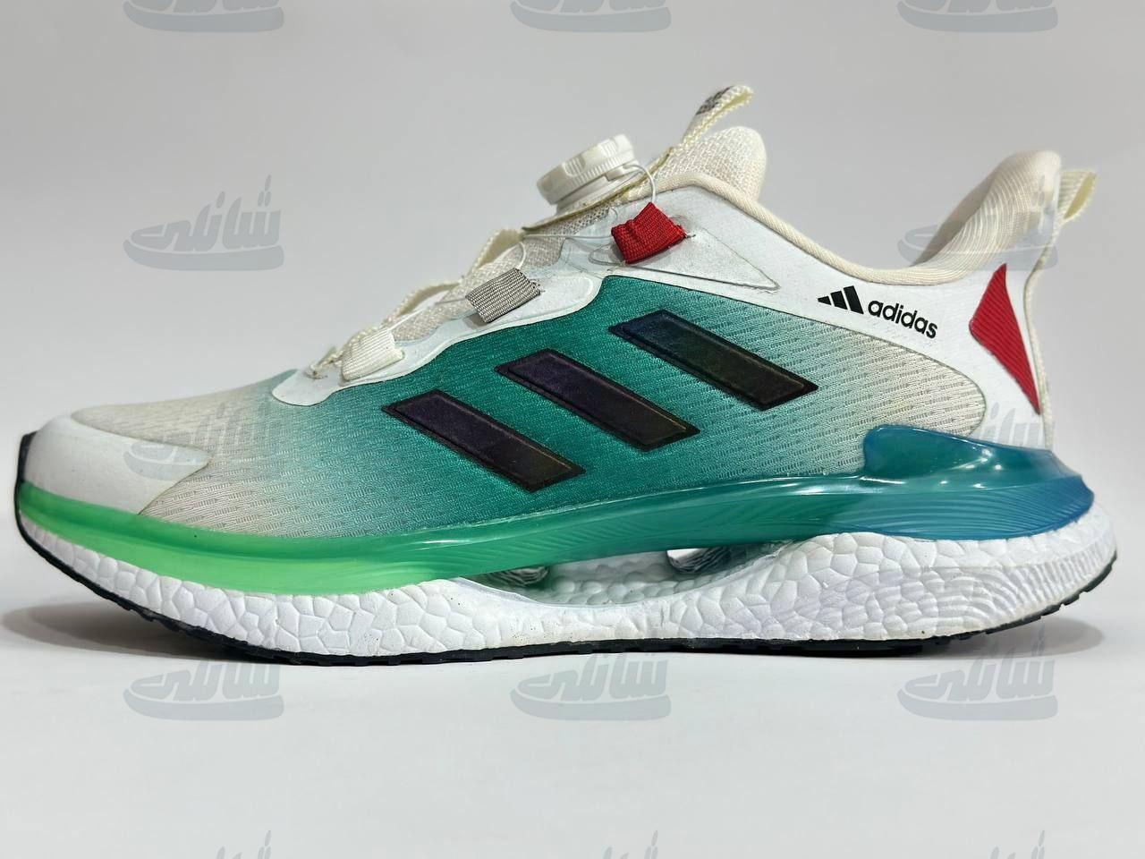 photo_5886595692892376291_y