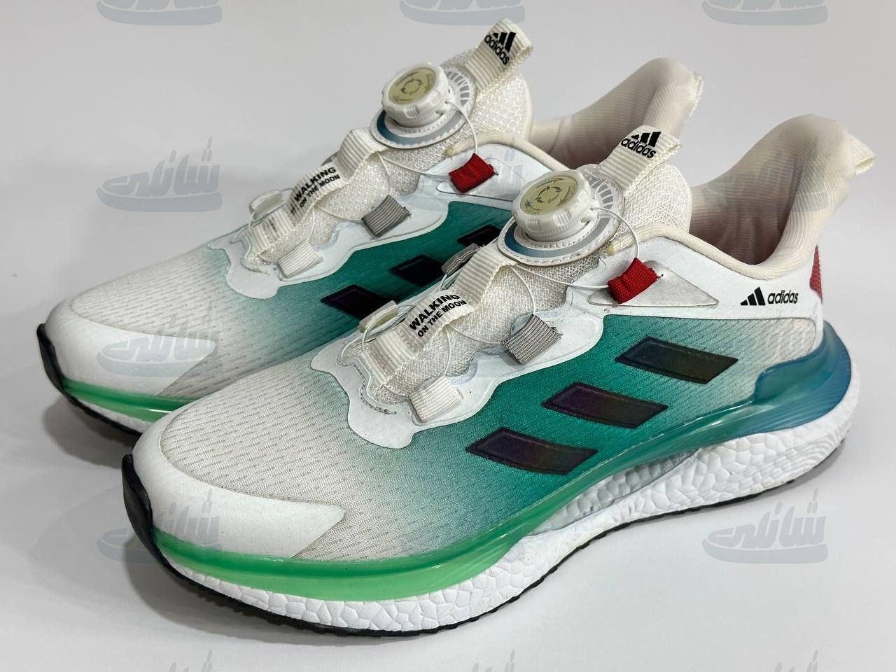 photo_5886595692892376293_y