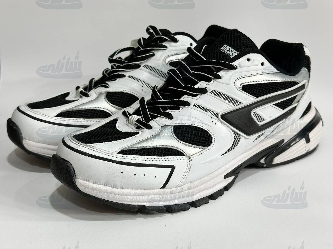 photo_5886595692892376371_y