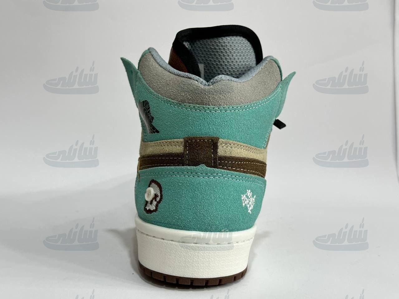 photo_5886595692892376385_y