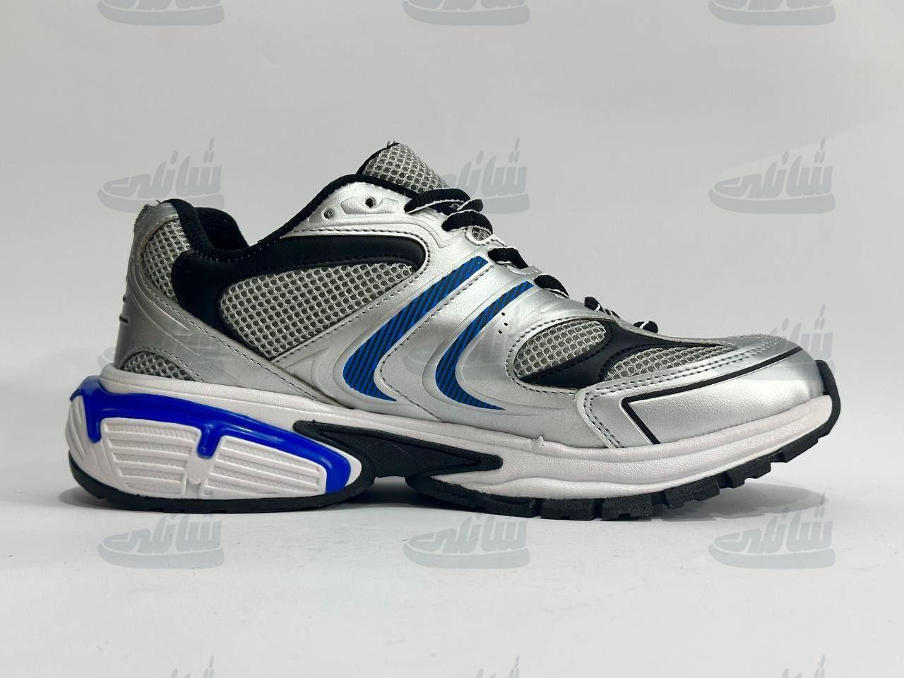 photo_5888847492706060168_y