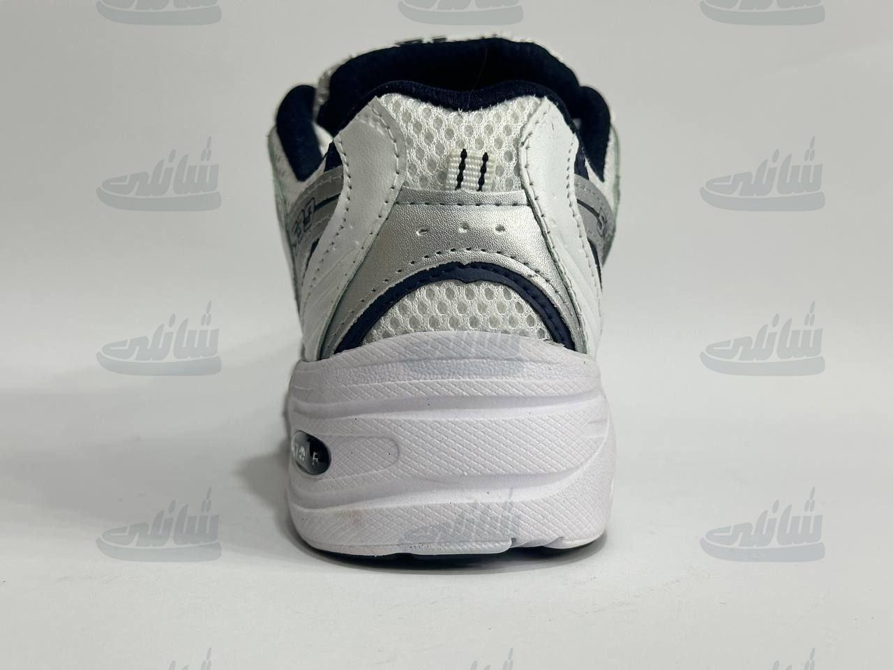 photo_5888847492706060180_y