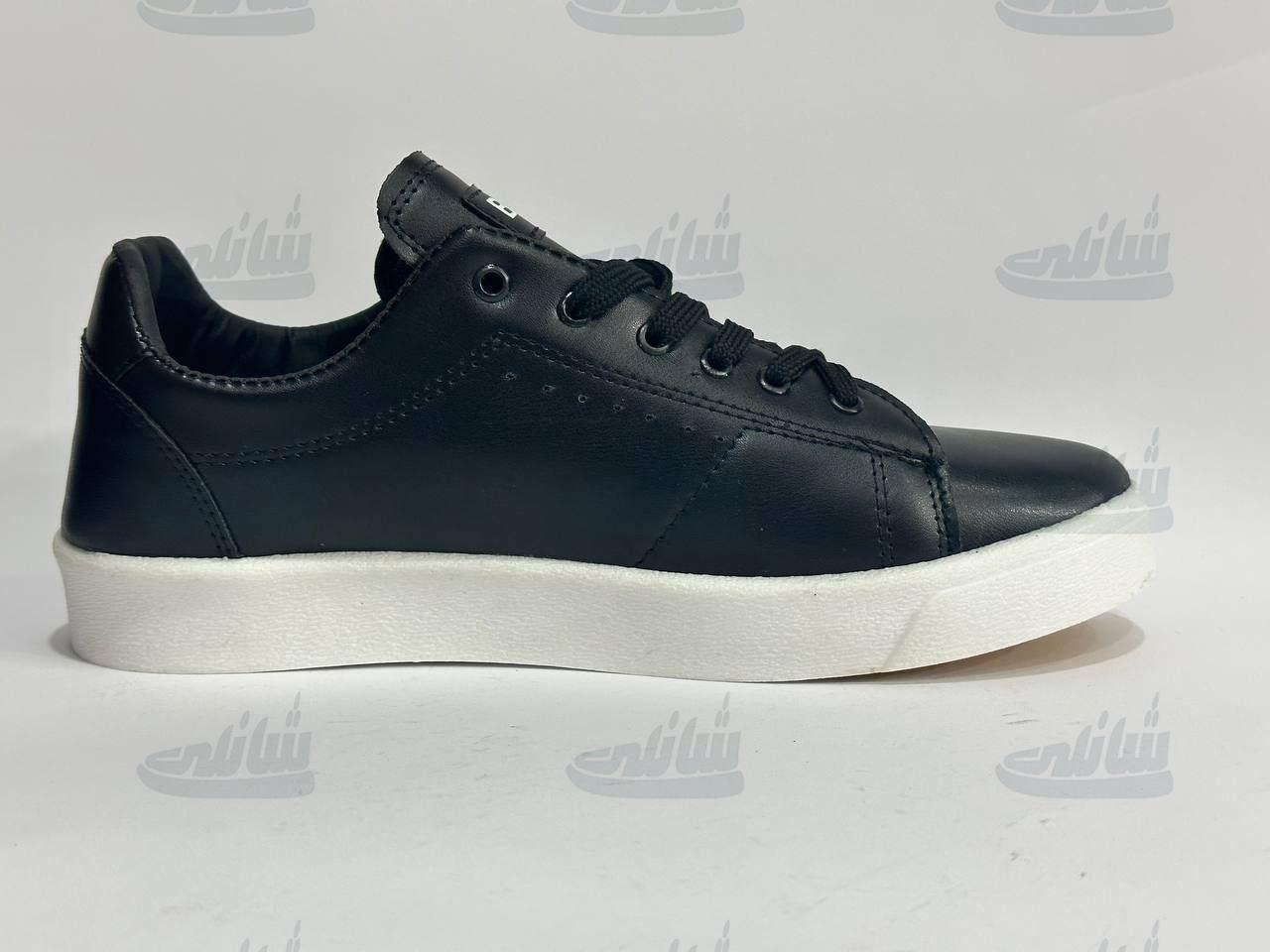 photo_5888847492706060193_y