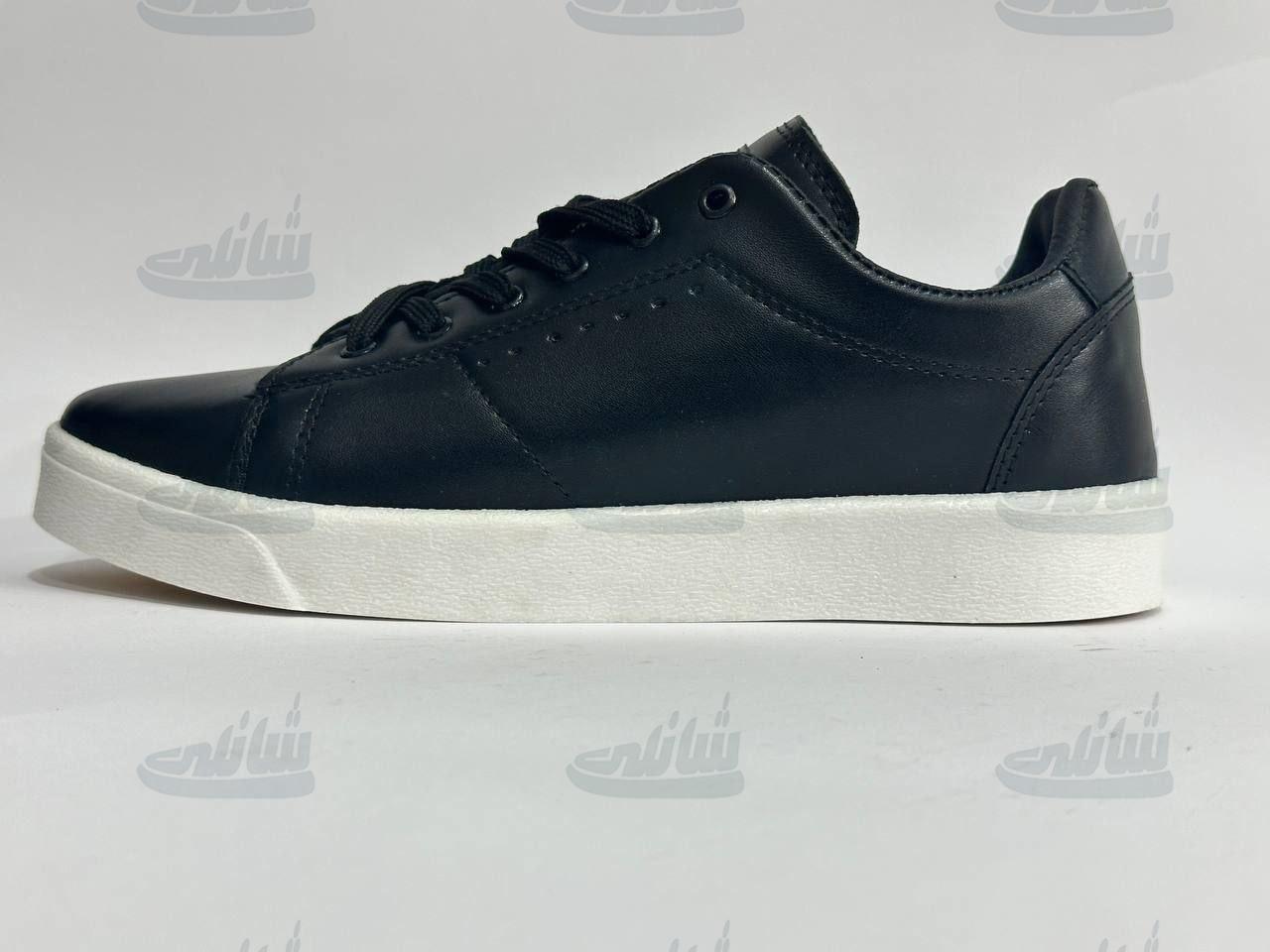 photo_5888847492706060195_y