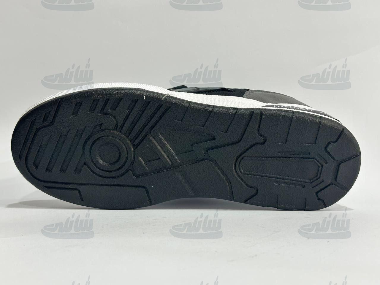 photo_5888847492706060200_y