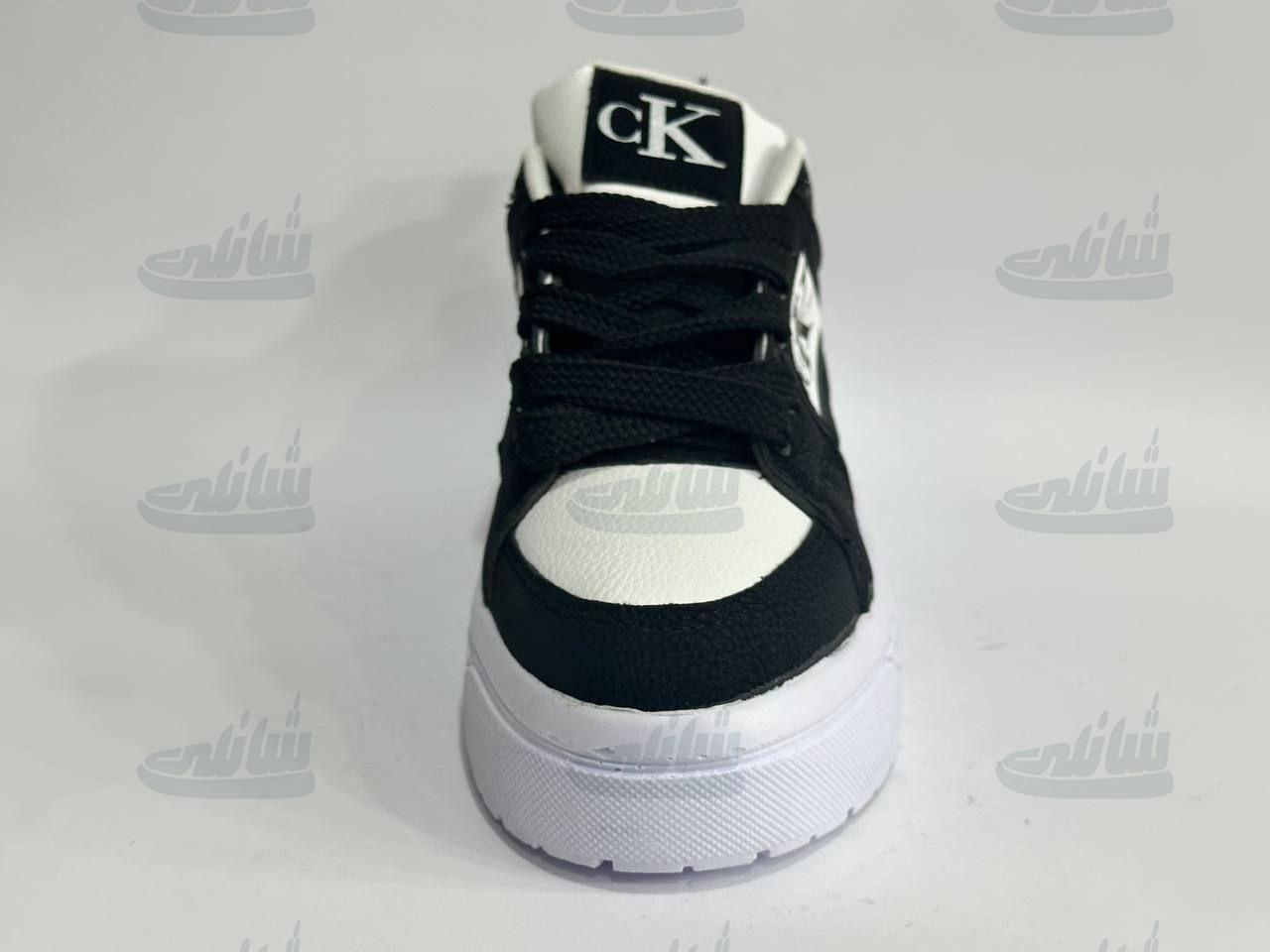 photo_5888847492706060203_y