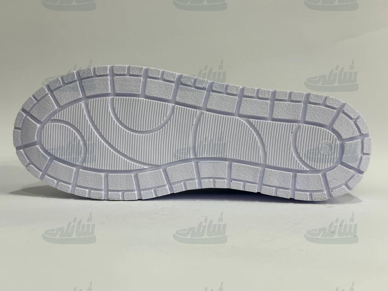 photo_5888847492706060206_y