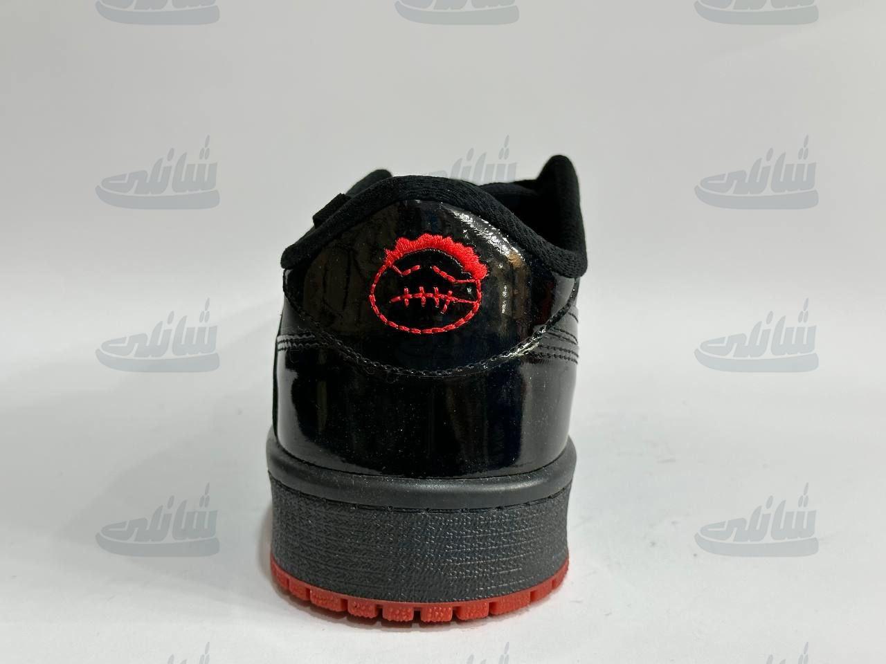 photo_5888847492706060208_y