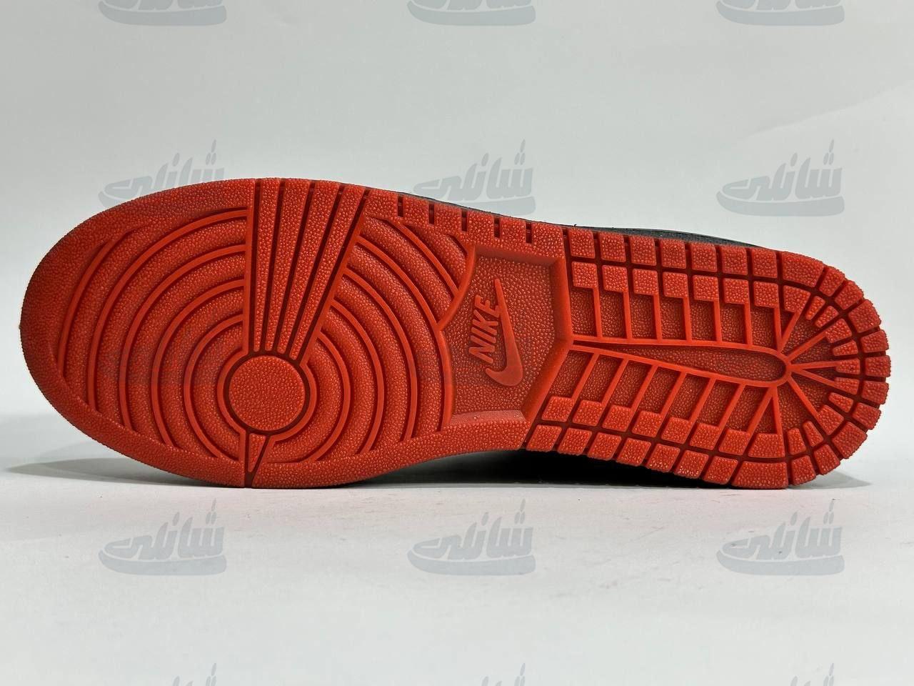 photo_5888847492706060211_y