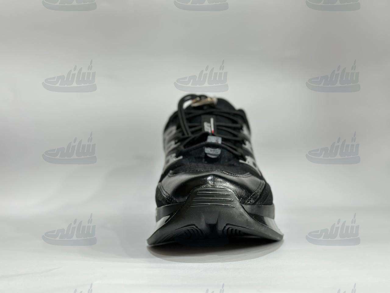 photo_5927243452360279856_y