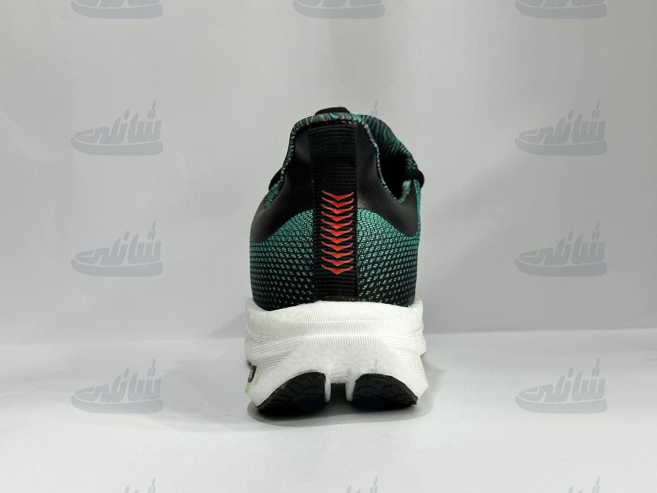 photo_5927243452360279877_y