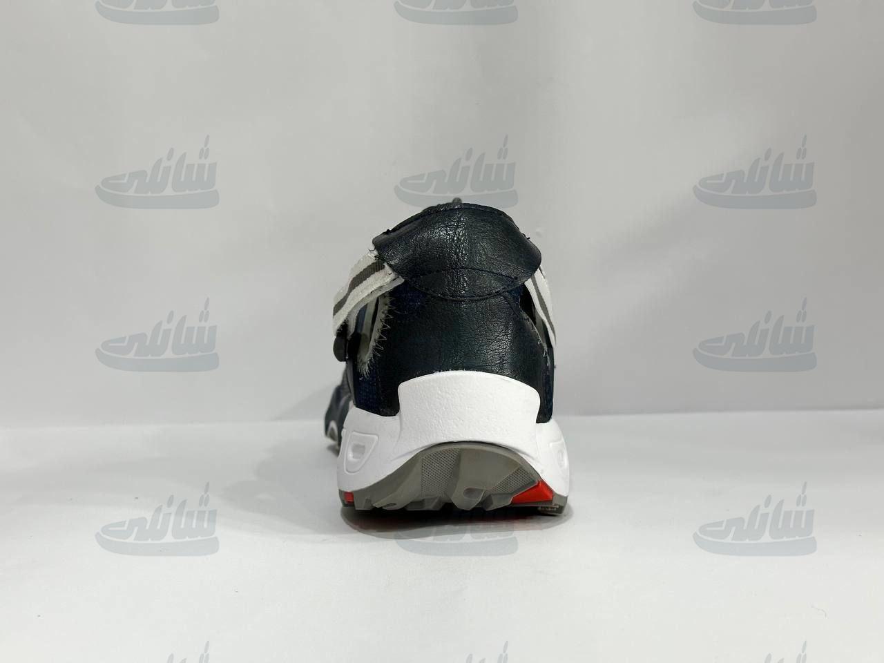 photo_5927243452360279883_y