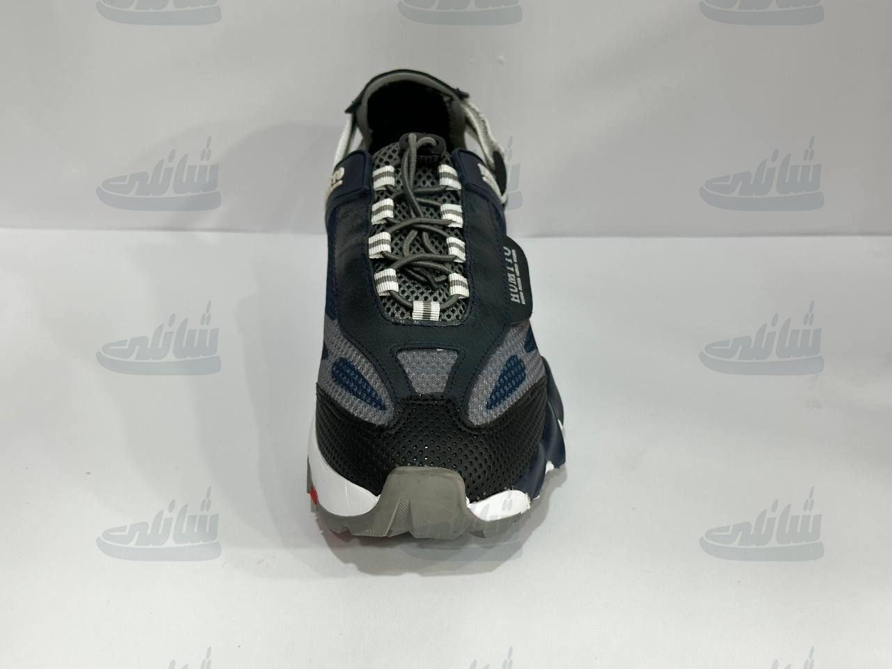 photo_5927243452360279886_y