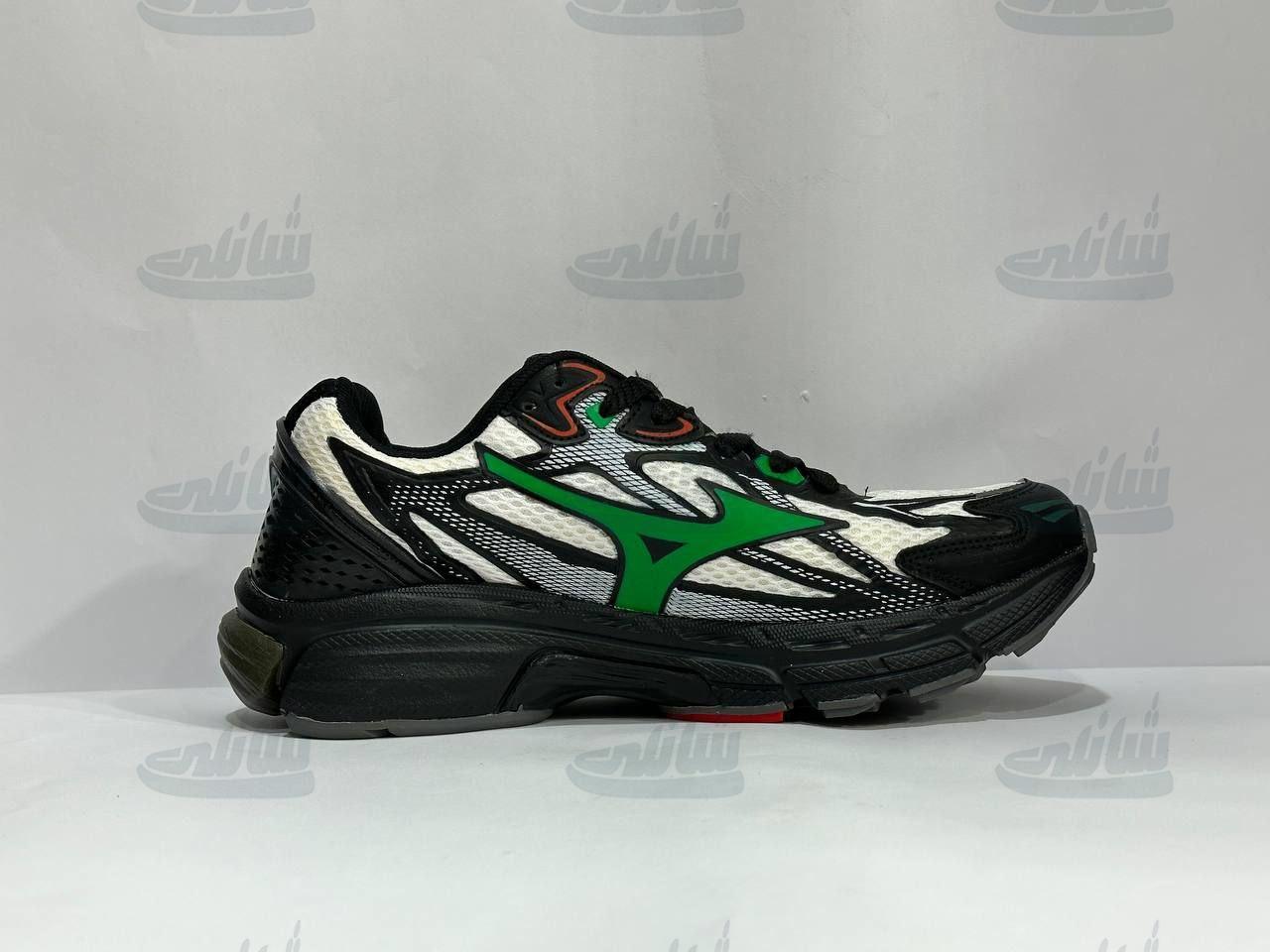 photo_5927243452360279899_y